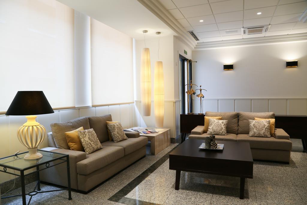 Hostal Carlos III Getafe Exterior photo